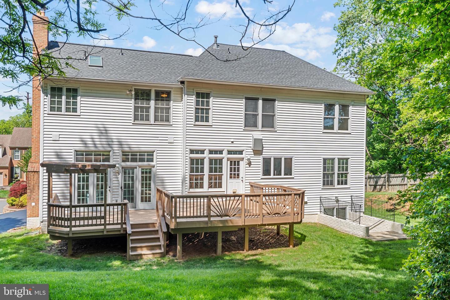 5325 SANDY POINT LN, CLIFTON, Virginia 20124, 4 Bedrooms Bedrooms, ,3 BathroomsBathrooms,Residential,For sale,5325 SANDY POINT LN,VAFX2234230 MLS # VAFX2234230