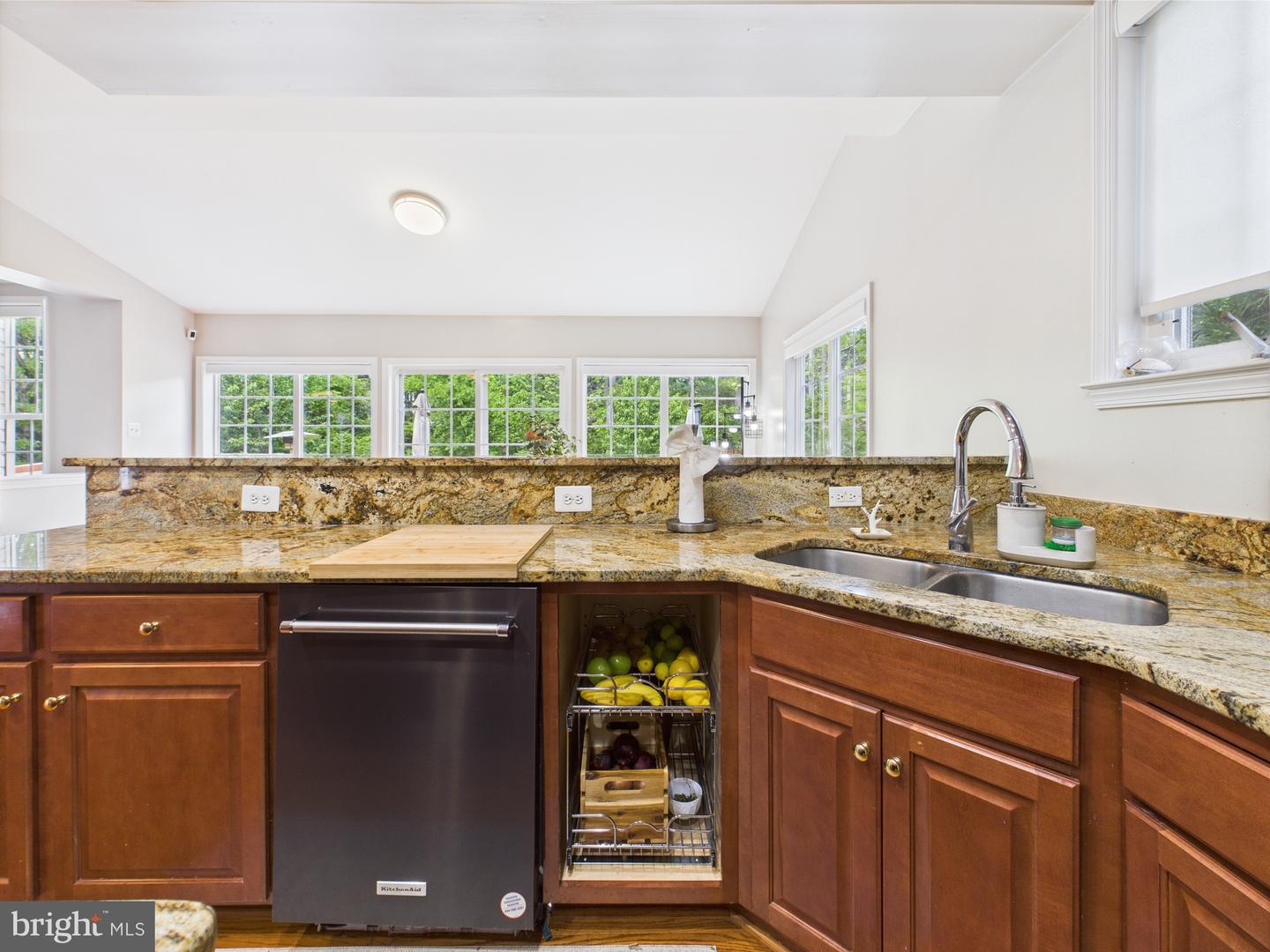 14904 SIMMONS GROVE DR, HAYMARKET, Virginia 20169, 5 Bedrooms Bedrooms, ,4 BathroomsBathrooms,Residential,For sale,14904 SIMMONS GROVE DR,VAPW2091864 MLS # VAPW2091864