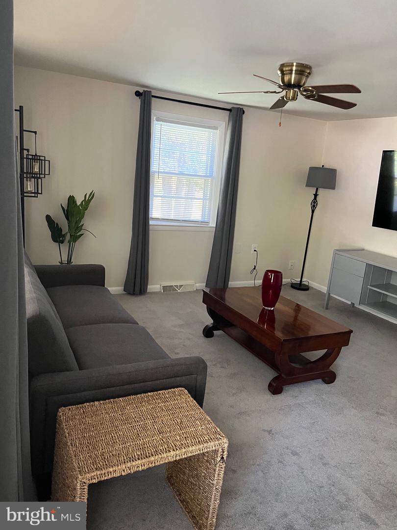 39901 CATOCTIN RIDGE ST, PAEONIAN SPRINGS, Virginia 20129, 2 Bedrooms Bedrooms, ,2 BathroomsBathrooms,Residential,For sale,39901 CATOCTIN RIDGE ST,VALO2093914 MLS # VALO2093914