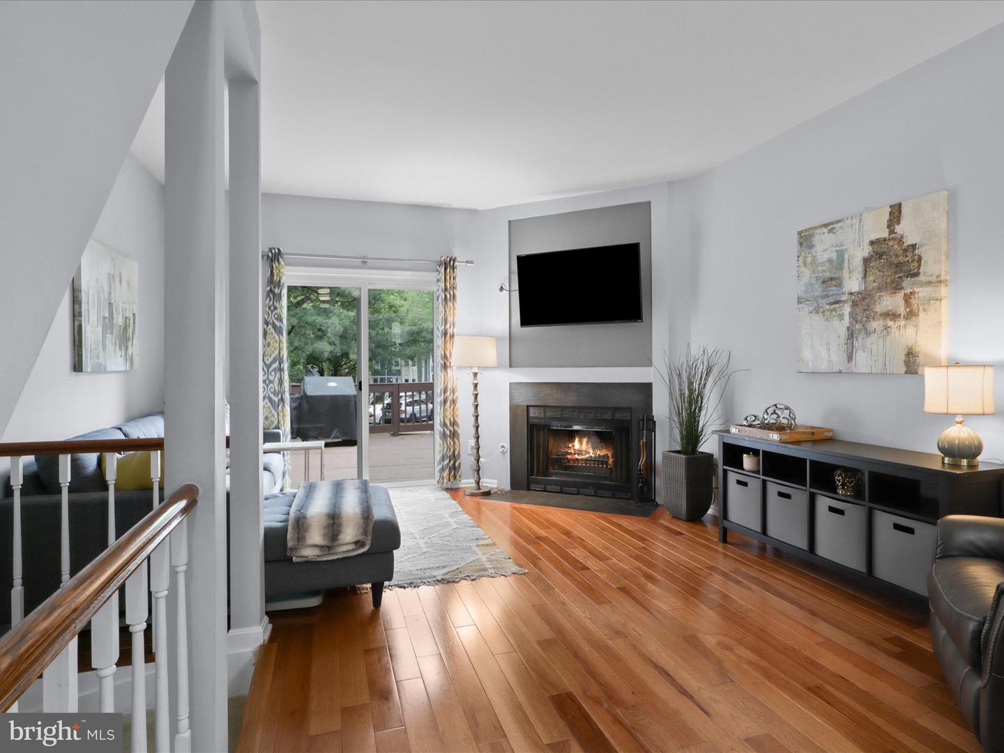 2161 WHISPER WAY, RESTON, Virginia 20191, 3 Bedrooms Bedrooms, ,2 BathroomsBathrooms,Residential,For sale,2161 WHISPER WAY,VAFX2234000 MLS # VAFX2234000