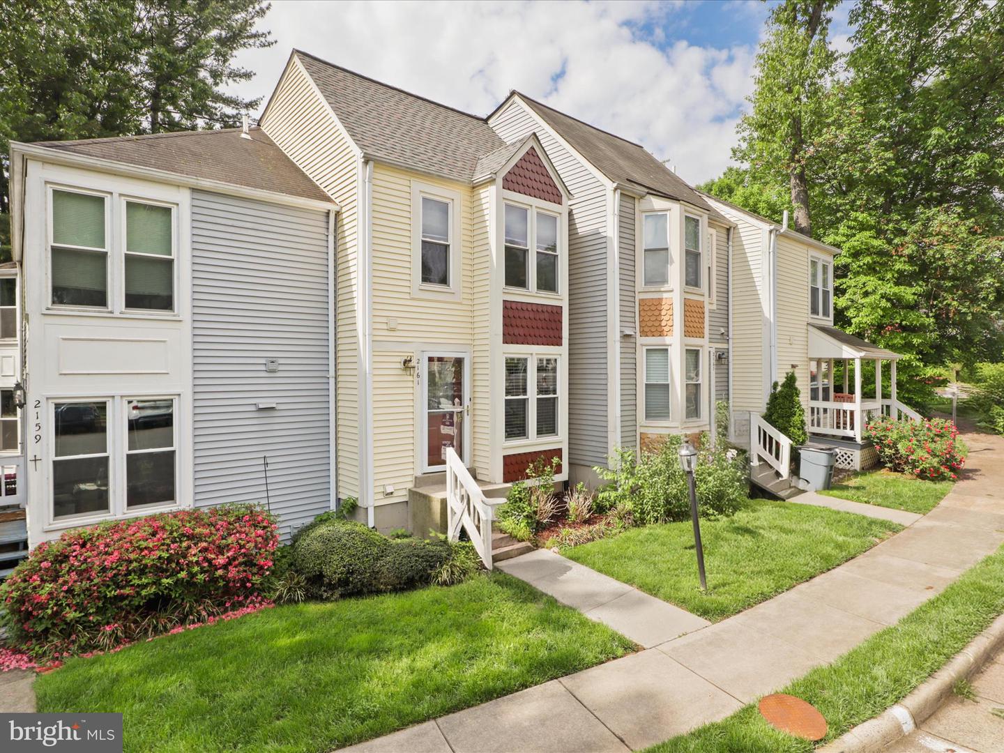 2161 WHISPER WAY, RESTON, Virginia 20191, 3 Bedrooms Bedrooms, ,2 BathroomsBathrooms,Residential,For sale,2161 WHISPER WAY,VAFX2234000 MLS # VAFX2234000