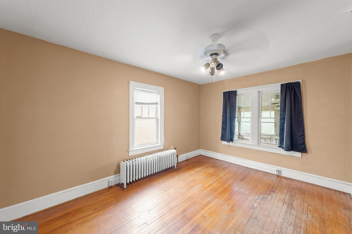 5342 MAIN ST, STEPHENS CITY, Virginia 22655, 5 Bedrooms Bedrooms, ,1 BathroomBathrooms,Residential,For sale,5342 MAIN ST,VAFV2033442 MLS # VAFV2033442