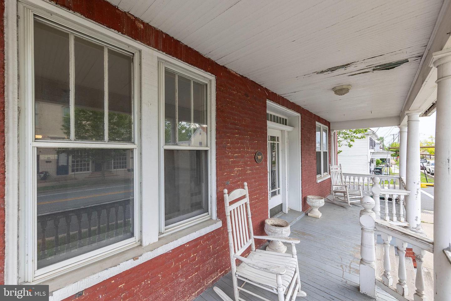 5342 MAIN ST, STEPHENS CITY, Virginia 22655, 5 Bedrooms Bedrooms, ,1 BathroomBathrooms,Residential,For sale,5342 MAIN ST,VAFV2033442 MLS # VAFV2033442