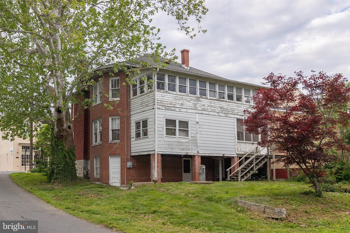 5342 MAIN ST, STEPHENS CITY, Virginia 22655, 5 Bedrooms Bedrooms, ,1 BathroomBathrooms,Residential,For sale,5342 MAIN ST,VAFV2033442 MLS # VAFV2033442