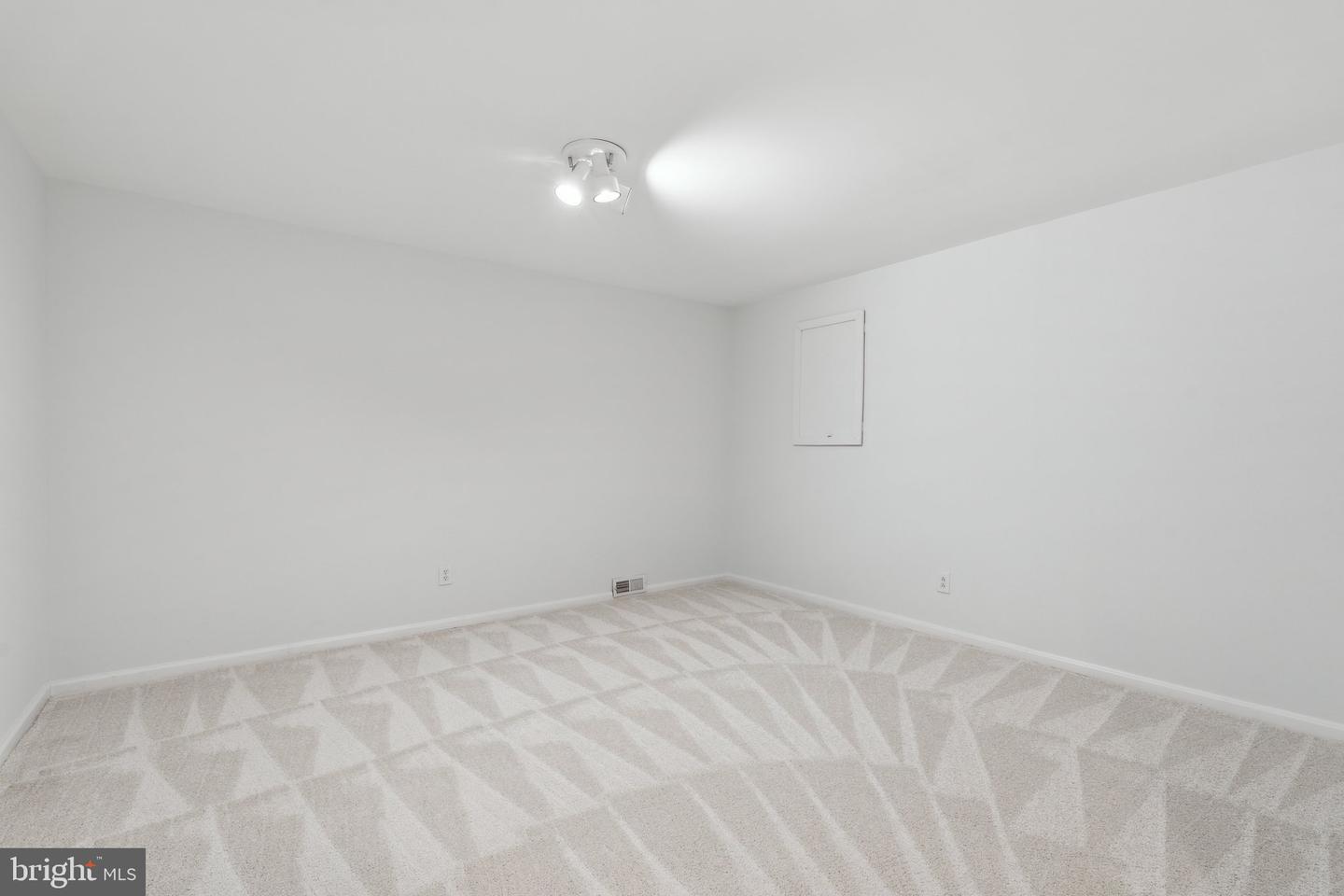 13126 PELMIRA RIDGE CT, HERNDON, Virginia 20171, 5 Bedrooms Bedrooms, ,3 BathroomsBathrooms,Residential,For sale,13126 PELMIRA RIDGE CT,VAFX2234008 MLS # VAFX2234008
