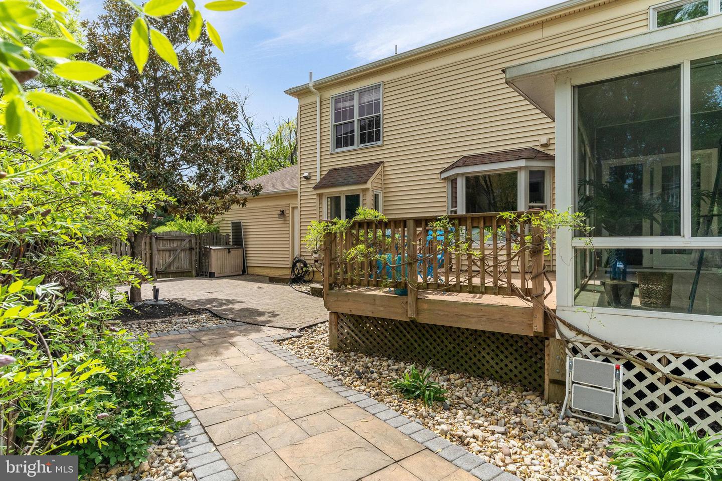 13126 PELMIRA RIDGE CT, HERNDON, Virginia 20171, 5 Bedrooms Bedrooms, ,3 BathroomsBathrooms,Residential,For sale,13126 PELMIRA RIDGE CT,VAFX2234008 MLS # VAFX2234008