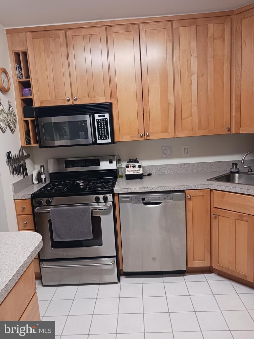 1521 NORTHGATE SQ #21-C, RESTON, Virginia 20190, 3 Bedrooms Bedrooms, 6 Rooms Rooms,2 BathroomsBathrooms,Residential,For sale,1521 NORTHGATE SQ #21-C,VAFX2234166 MLS # VAFX2234166
