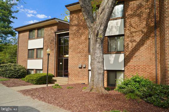 1521 NORTHGATE SQ #21-C, RESTON, Virginia 20190, 3 Bedrooms Bedrooms, 6 Rooms Rooms,2 BathroomsBathrooms,Residential,For sale,1521 NORTHGATE SQ #21-C,VAFX2234166 MLS # VAFX2234166