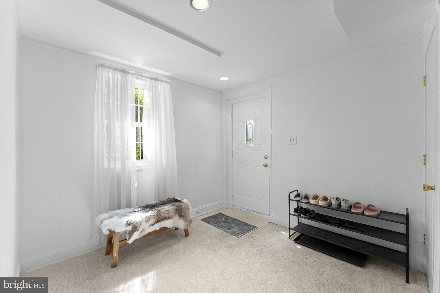 2814 JAMES DR, ALEXANDRIA, Virginia 22303, 3 Bedrooms Bedrooms, ,2 BathroomsBathrooms,Residential,For sale,2814 JAMES DR,VAFX2234316 MLS # VAFX2234316