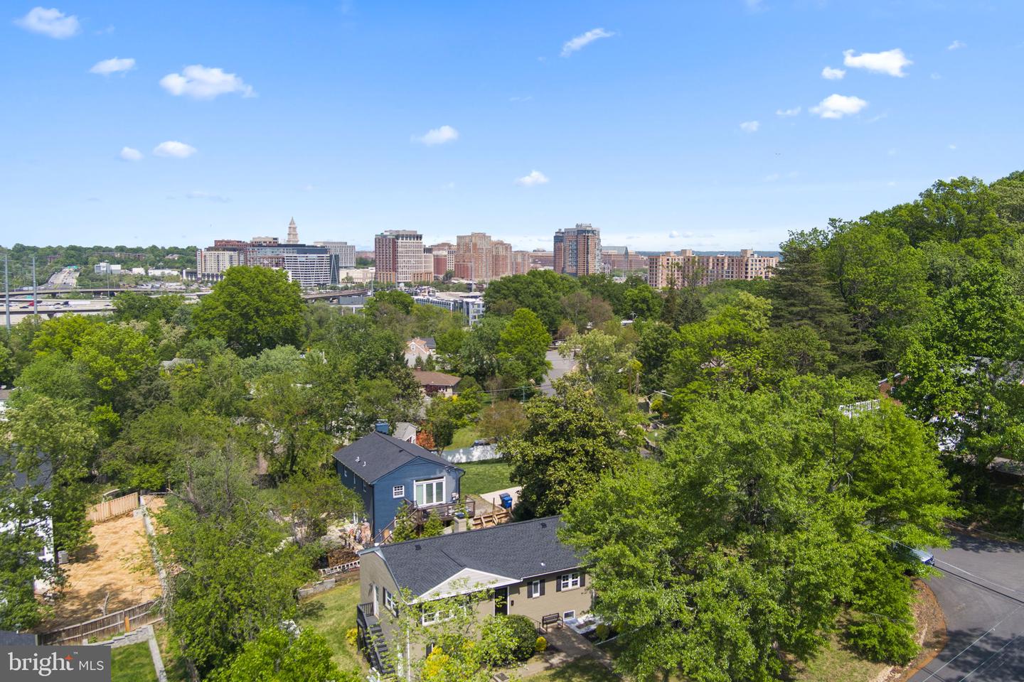 2814 JAMES DR, ALEXANDRIA, Virginia 22303, 3 Bedrooms Bedrooms, ,2 BathroomsBathrooms,Residential,For sale,2814 JAMES DR,VAFX2234316 MLS # VAFX2234316