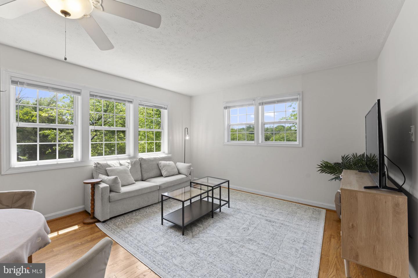 2814 JAMES DR, ALEXANDRIA, Virginia 22303, 3 Bedrooms Bedrooms, ,2 BathroomsBathrooms,Residential,For sale,2814 JAMES DR,VAFX2234316 MLS # VAFX2234316