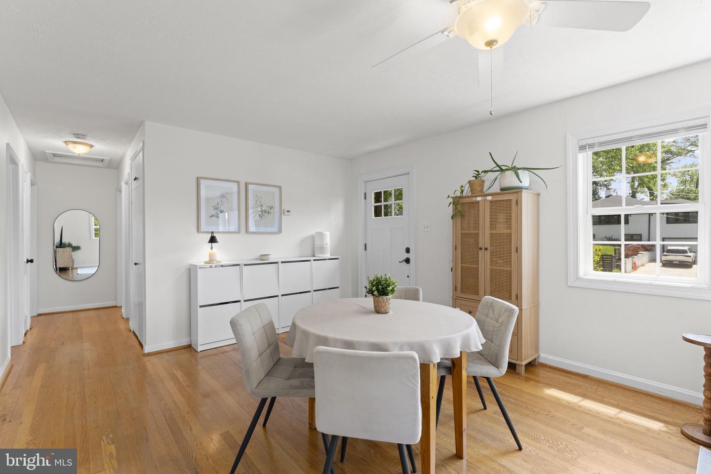 2814 JAMES DR, ALEXANDRIA, Virginia 22303, 3 Bedrooms Bedrooms, ,2 BathroomsBathrooms,Residential,For sale,2814 JAMES DR,VAFX2234316 MLS # VAFX2234316