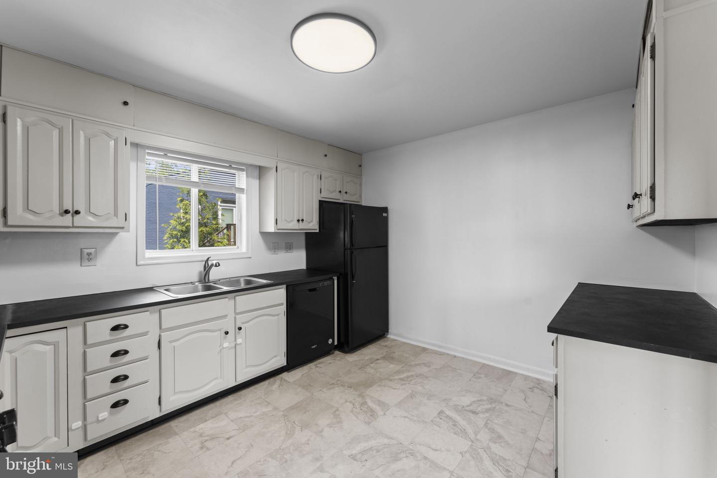 2814 JAMES DR, ALEXANDRIA, Virginia 22303, 3 Bedrooms Bedrooms, ,2 BathroomsBathrooms,Residential,For sale,2814 JAMES DR,VAFX2234316 MLS # VAFX2234316