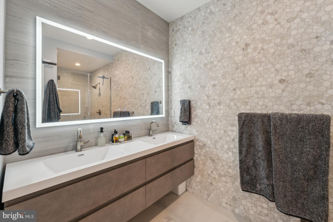 1485 MONROE ST NW #1, WASHINGTON, District Of Columbia 20010, 2 Bedrooms Bedrooms, ,2 BathroomsBathrooms,Residential,For sale,1485 MONROE ST NW #1,DCDC2195768 MLS # DCDC2195768