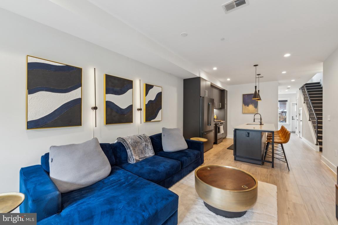 1485 MONROE ST NW #1, WASHINGTON, District Of Columbia 20010, 2 Bedrooms Bedrooms, ,2 BathroomsBathrooms,Residential,For sale,1485 MONROE ST NW #1,DCDC2195768 MLS # DCDC2195768
