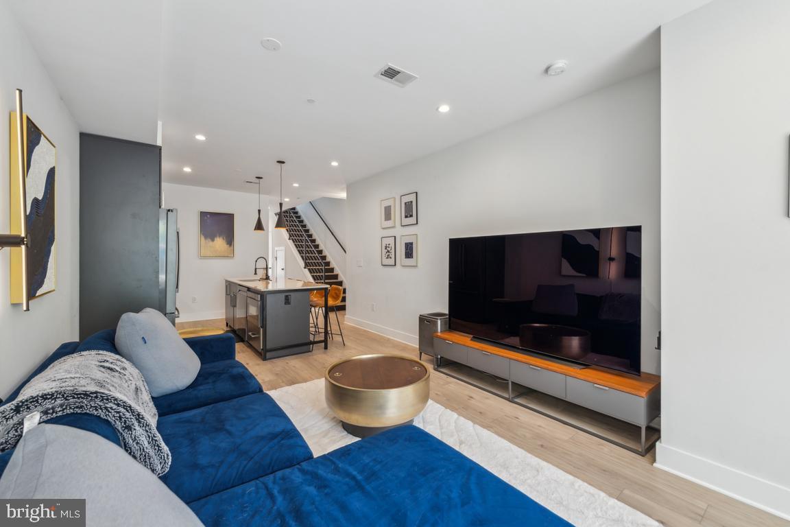 1485 MONROE ST NW #1, WASHINGTON, District Of Columbia 20010, 2 Bedrooms Bedrooms, ,2 BathroomsBathrooms,Residential,For sale,1485 MONROE ST NW #1,DCDC2195768 MLS # DCDC2195768
