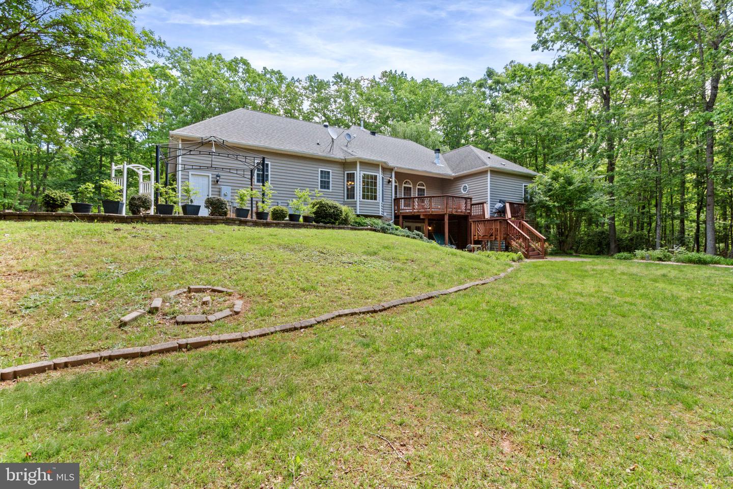 6048 WALKERS HOLLOW WAY, LOCUST GROVE, Virginia 22508, 5 Bedrooms Bedrooms, ,3 BathroomsBathrooms,Residential,For sale,6048 WALKERS HOLLOW WAY,VAOR2009436 MLS # VAOR2009436
