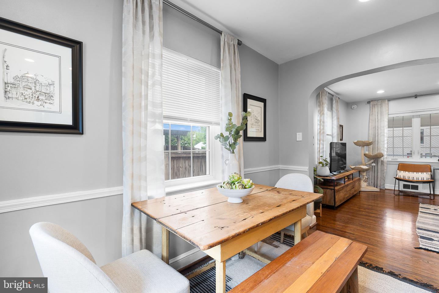 1228 N LINCOLN ST, ARLINGTON, Virginia 22201, 3 Bedrooms Bedrooms, ,2 BathroomsBathrooms,Residential,For sale,1228 N LINCOLN ST,VAAR2056166 MLS # VAAR2056166