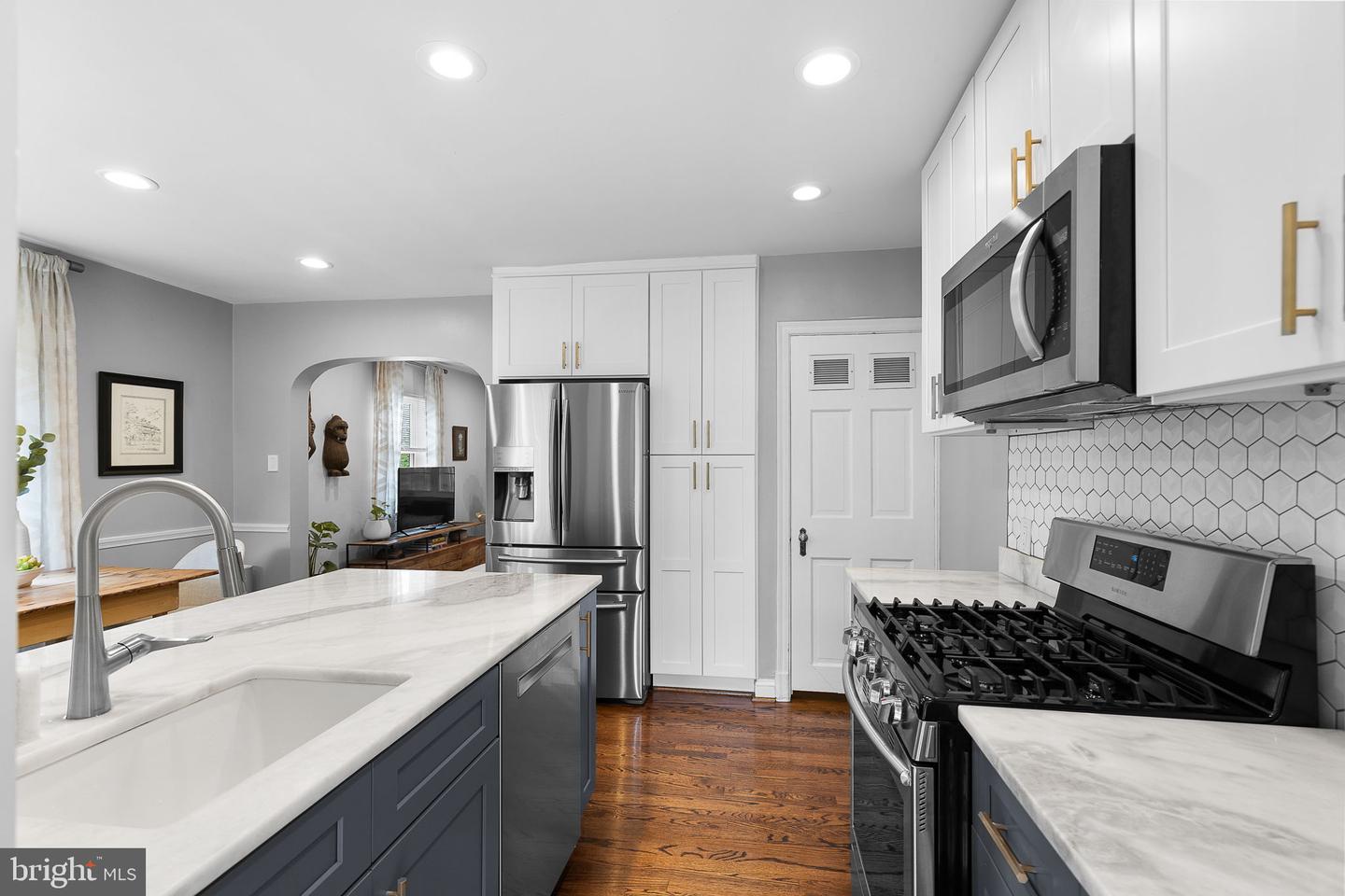 1228 N LINCOLN ST, ARLINGTON, Virginia 22201, 3 Bedrooms Bedrooms, ,2 BathroomsBathrooms,Residential,For sale,1228 N LINCOLN ST,VAAR2056166 MLS # VAAR2056166