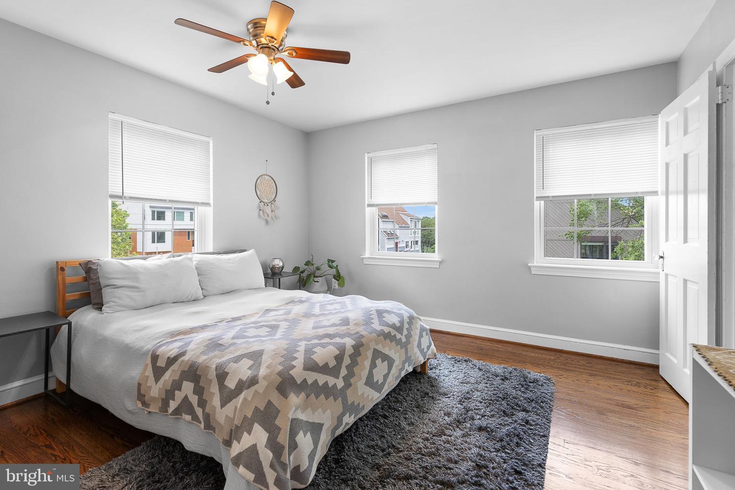 1228 N LINCOLN ST, ARLINGTON, Virginia 22201, 3 Bedrooms Bedrooms, ,2 BathroomsBathrooms,Residential,For sale,1228 N LINCOLN ST,VAAR2056166 MLS # VAAR2056166