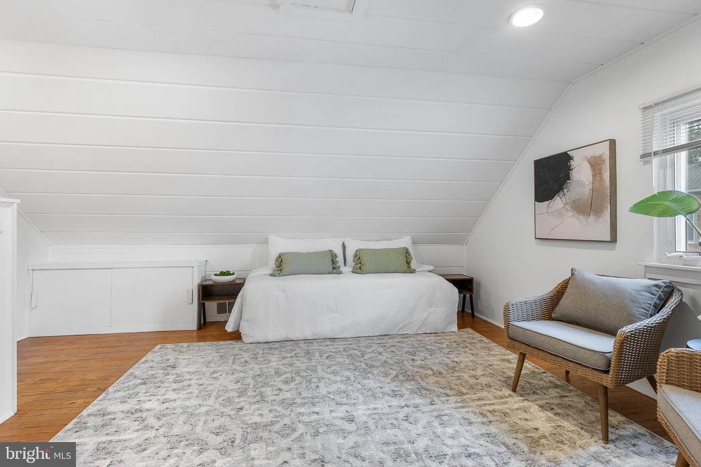 1228 N LINCOLN ST, ARLINGTON, Virginia 22201, 3 Bedrooms Bedrooms, ,2 BathroomsBathrooms,Residential,For sale,1228 N LINCOLN ST,VAAR2056166 MLS # VAAR2056166