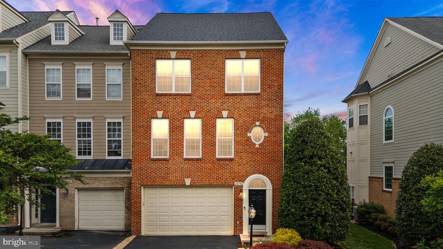 43750 LEES MILL SQ, LEESBURG, Virginia 20176, 3 Bedrooms Bedrooms, ,3 BathroomsBathrooms,Residential,For sale,43750 LEES MILL SQ,VALO2094240 MLS # VALO2094240