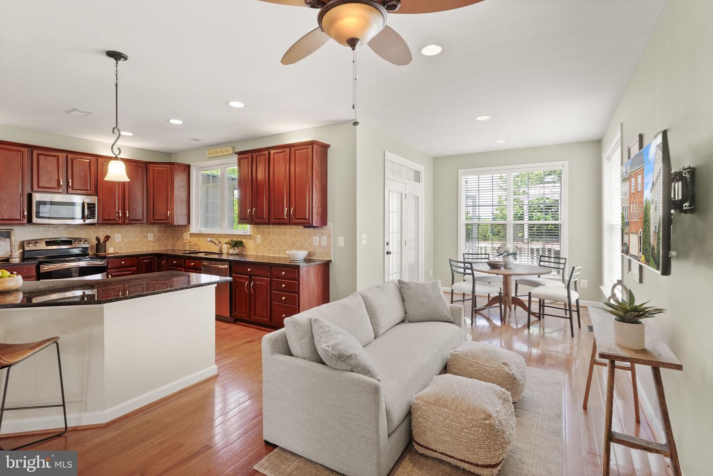 43750 LEES MILL SQ, LEESBURG, Virginia 20176, 3 Bedrooms Bedrooms, ,3 BathroomsBathrooms,Residential,For sale,43750 LEES MILL SQ,VALO2094240 MLS # VALO2094240