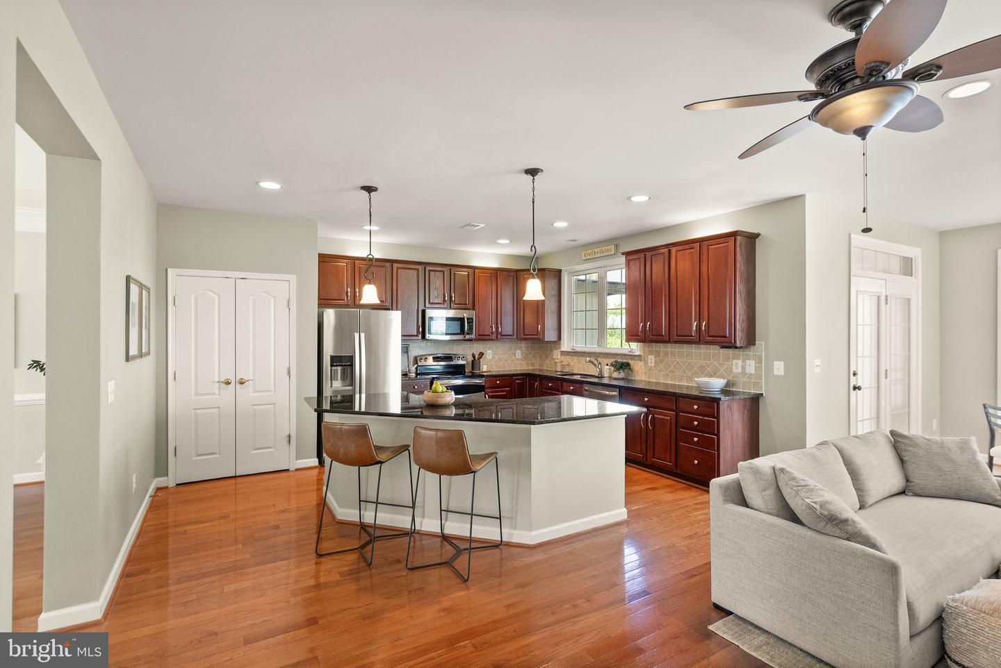 43750 LEES MILL SQ, LEESBURG, Virginia 20176, 3 Bedrooms Bedrooms, ,3 BathroomsBathrooms,Residential,For sale,43750 LEES MILL SQ,VALO2094240 MLS # VALO2094240
