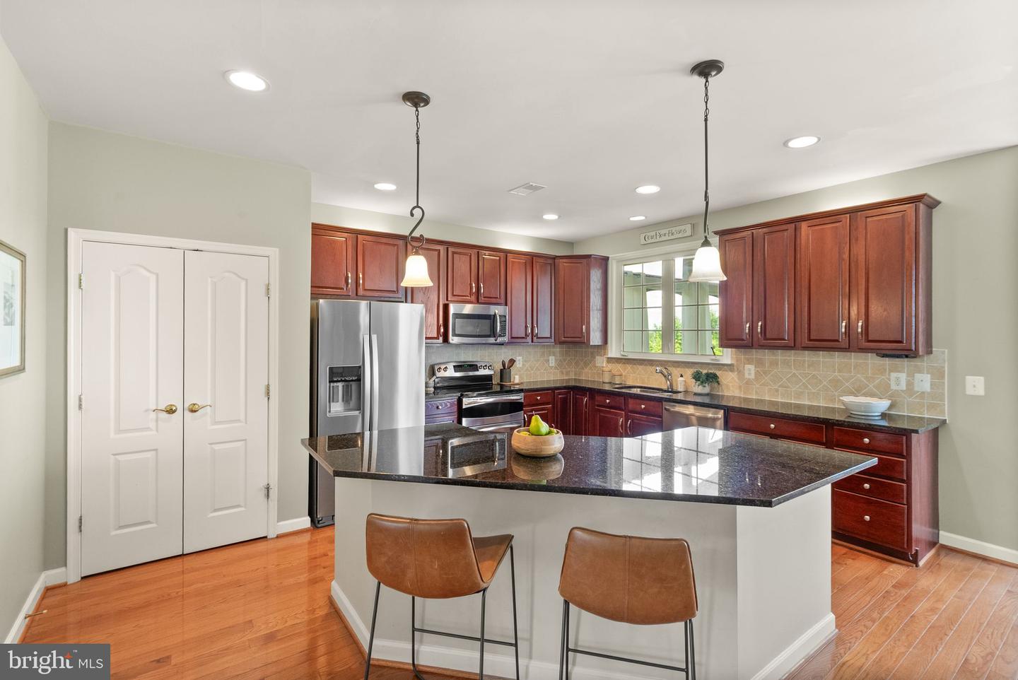 43750 LEES MILL SQ, LEESBURG, Virginia 20176, 3 Bedrooms Bedrooms, ,3 BathroomsBathrooms,Residential,For sale,43750 LEES MILL SQ,VALO2094240 MLS # VALO2094240