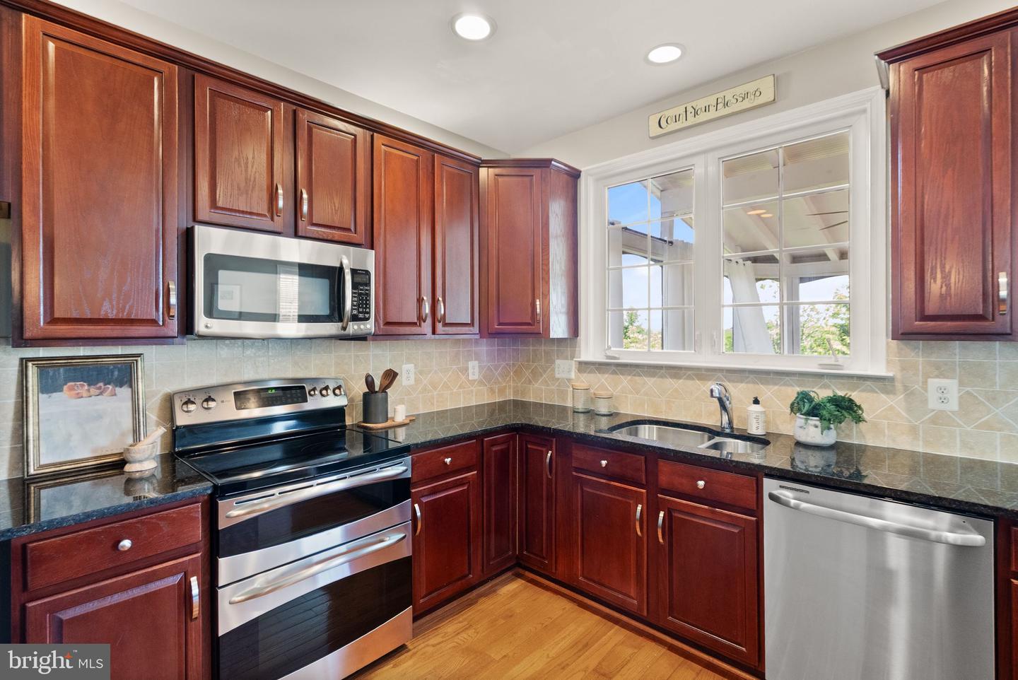 43750 LEES MILL SQ, LEESBURG, Virginia 20176, 3 Bedrooms Bedrooms, ,3 BathroomsBathrooms,Residential,For sale,43750 LEES MILL SQ,VALO2094240 MLS # VALO2094240