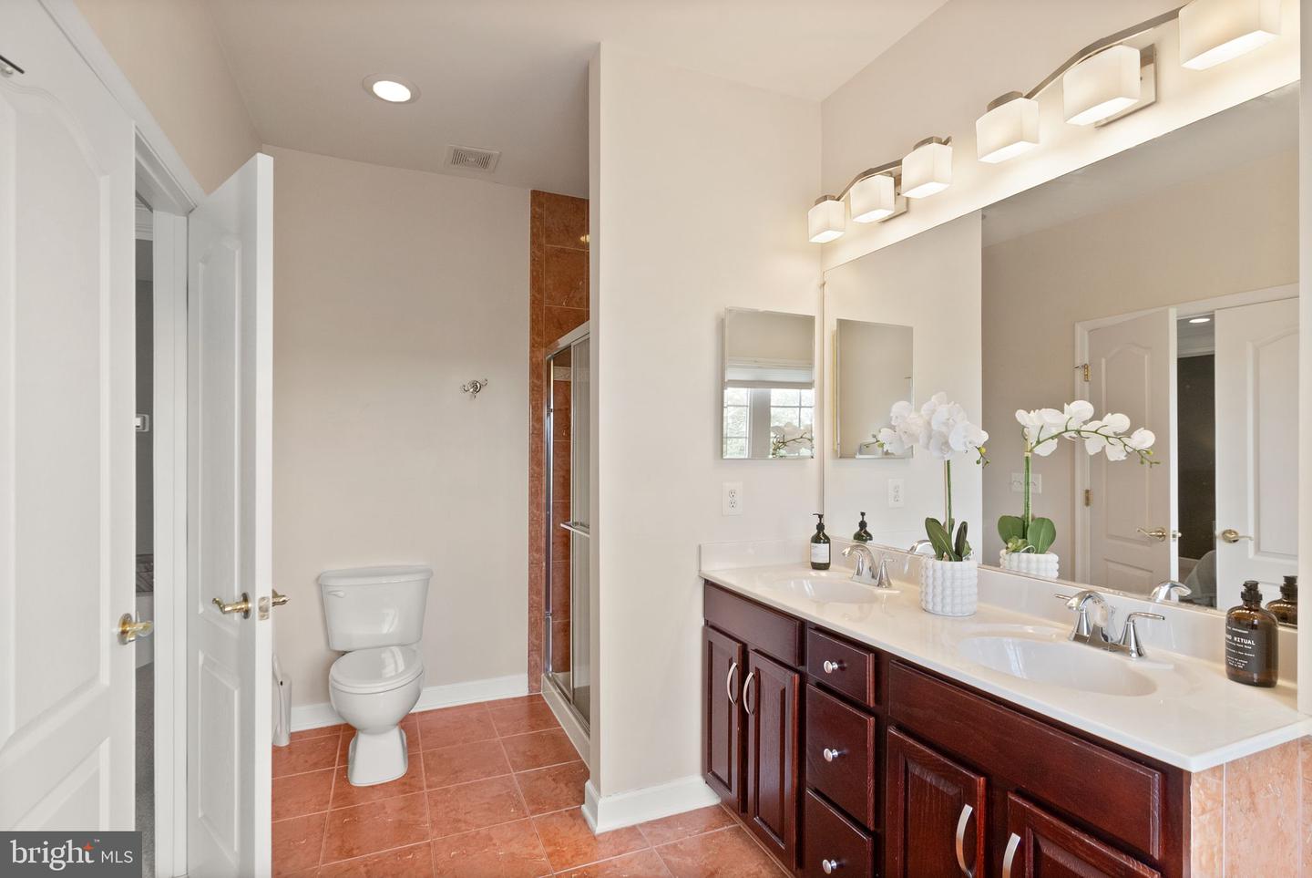 43750 LEES MILL SQ, LEESBURG, Virginia 20176, 3 Bedrooms Bedrooms, ,3 BathroomsBathrooms,Residential,For sale,43750 LEES MILL SQ,VALO2094240 MLS # VALO2094240