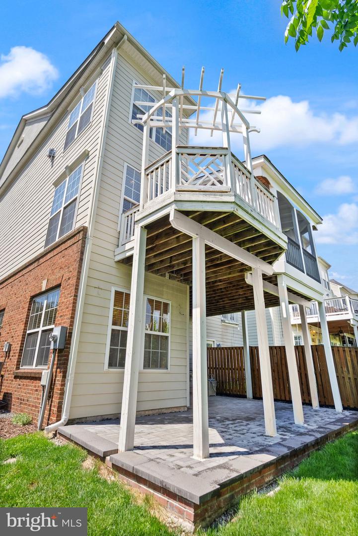 43750 LEES MILL SQ, LEESBURG, Virginia 20176, 3 Bedrooms Bedrooms, ,3 BathroomsBathrooms,Residential,For sale,43750 LEES MILL SQ,VALO2094240 MLS # VALO2094240