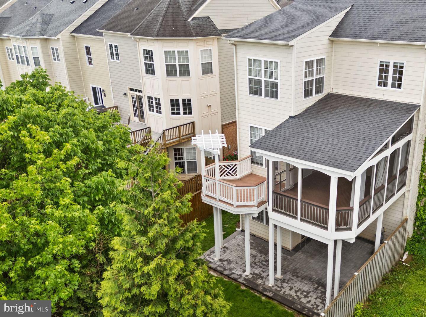 43750 LEES MILL SQ, LEESBURG, Virginia 20176, 3 Bedrooms Bedrooms, ,3 BathroomsBathrooms,Residential,For sale,43750 LEES MILL SQ,VALO2094240 MLS # VALO2094240