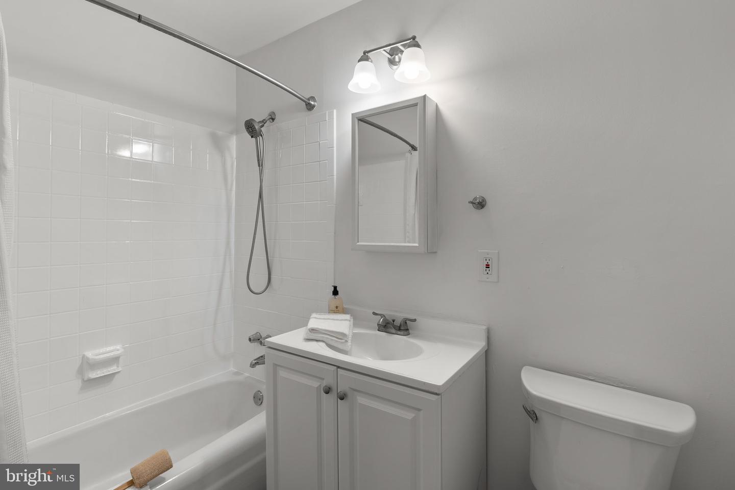 12126 CAPTIVA CT, RESTON, Virginia 20191, 3 Bedrooms Bedrooms, ,1 BathroomBathrooms,Residential,For sale,12126 CAPTIVA CT,VAFX2234650 MLS # VAFX2234650