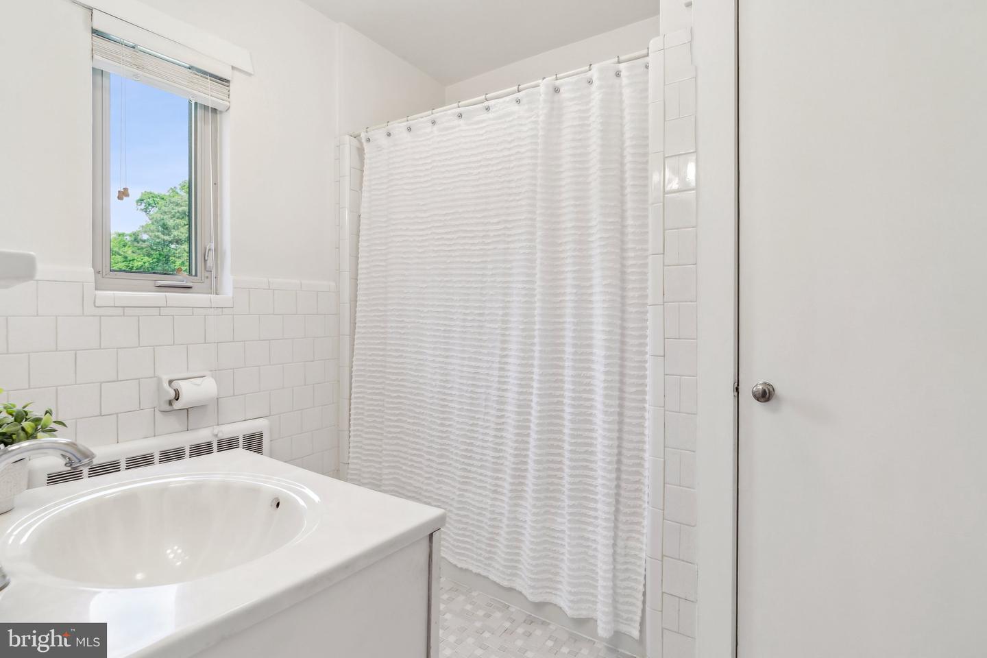 1308 BROOKLAND PKWY, RICHMOND, Virginia 23227, 3 Bedrooms Bedrooms, ,3 BathroomsBathrooms,Residential,For sale,1308 BROOKLAND PKWY,VARC2000656 MLS # VARC2000656