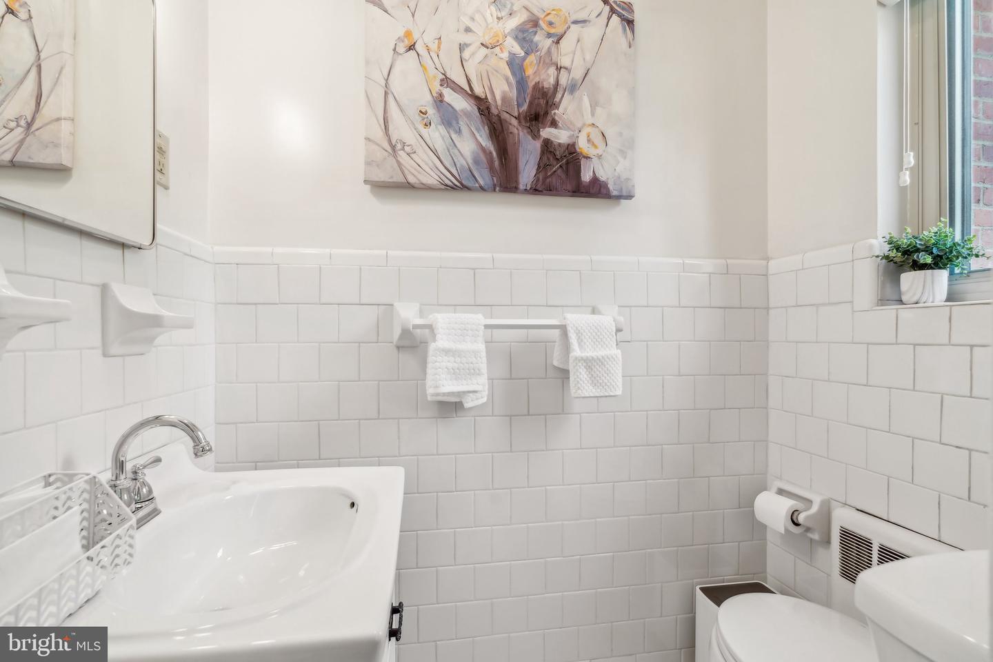 1308 BROOKLAND PKWY, RICHMOND, Virginia 23227, 3 Bedrooms Bedrooms, ,3 BathroomsBathrooms,Residential,For sale,1308 BROOKLAND PKWY,VARC2000656 MLS # VARC2000656