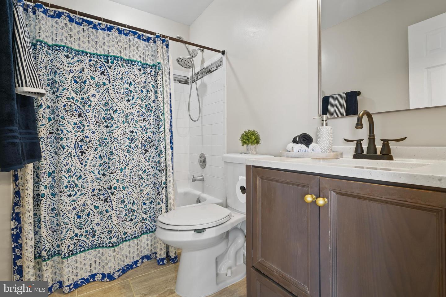15575 LEBOURGET CT, WOODBRIDGE, Virginia 22193, 4 Bedrooms Bedrooms, ,3 BathroomsBathrooms,Residential,For sale,15575 LEBOURGET CT,VAPW2092212 MLS # VAPW2092212