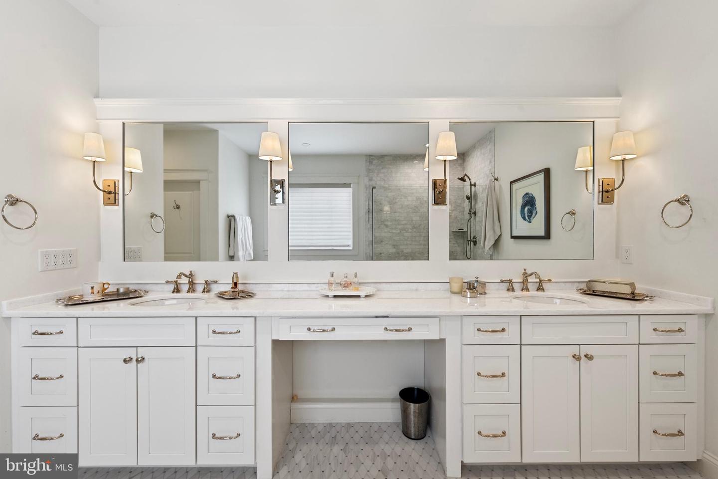 9850 JERRY LN, VIENNA, Virginia 22180, 6 Bedrooms Bedrooms, ,6 BathroomsBathrooms,Residential,For sale,9850 JERRY LN,VAFX2234702 MLS # VAFX2234702