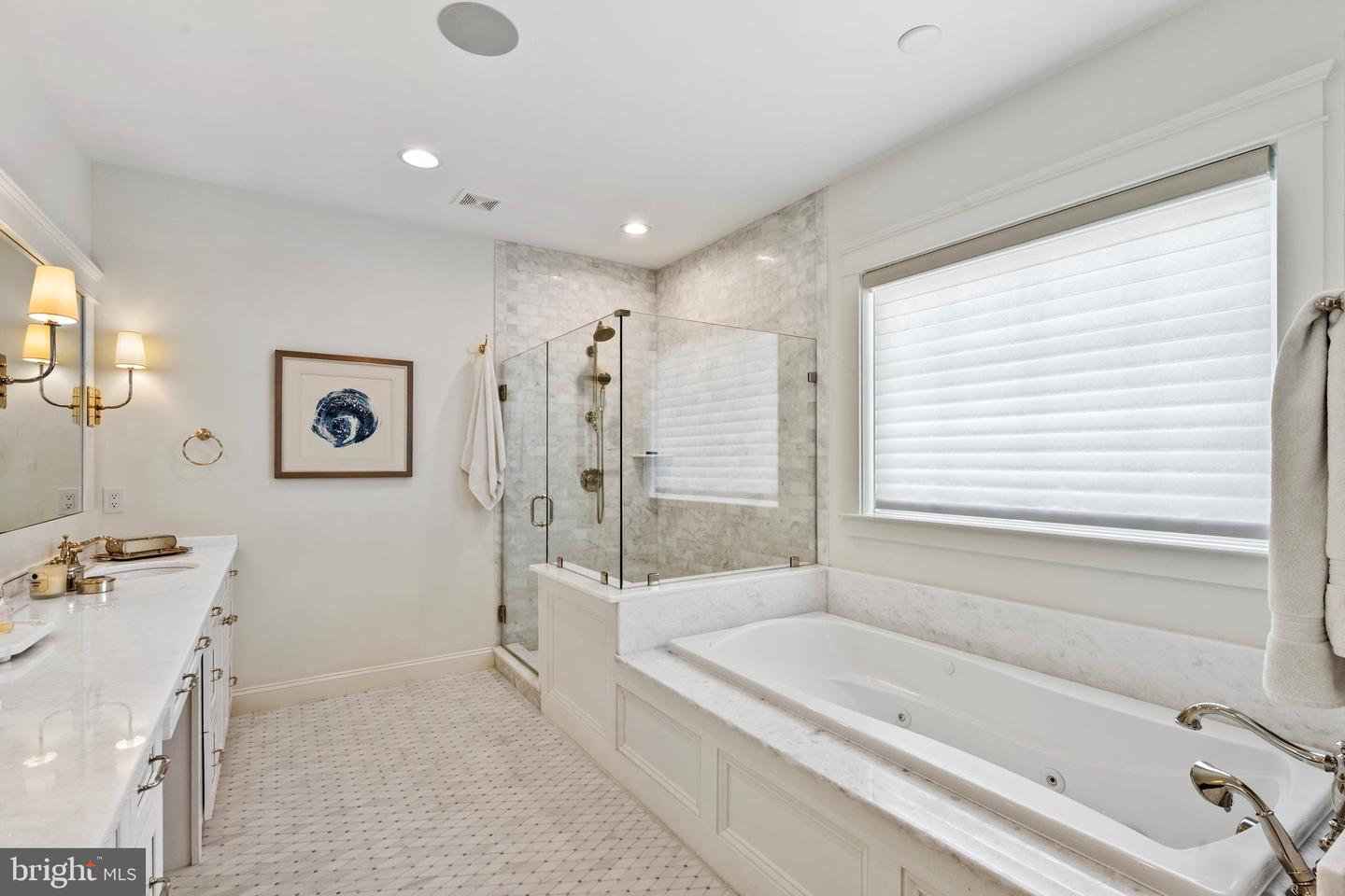 9850 JERRY LN, VIENNA, Virginia 22180, 6 Bedrooms Bedrooms, ,6 BathroomsBathrooms,Residential,For sale,9850 JERRY LN,VAFX2234702 MLS # VAFX2234702