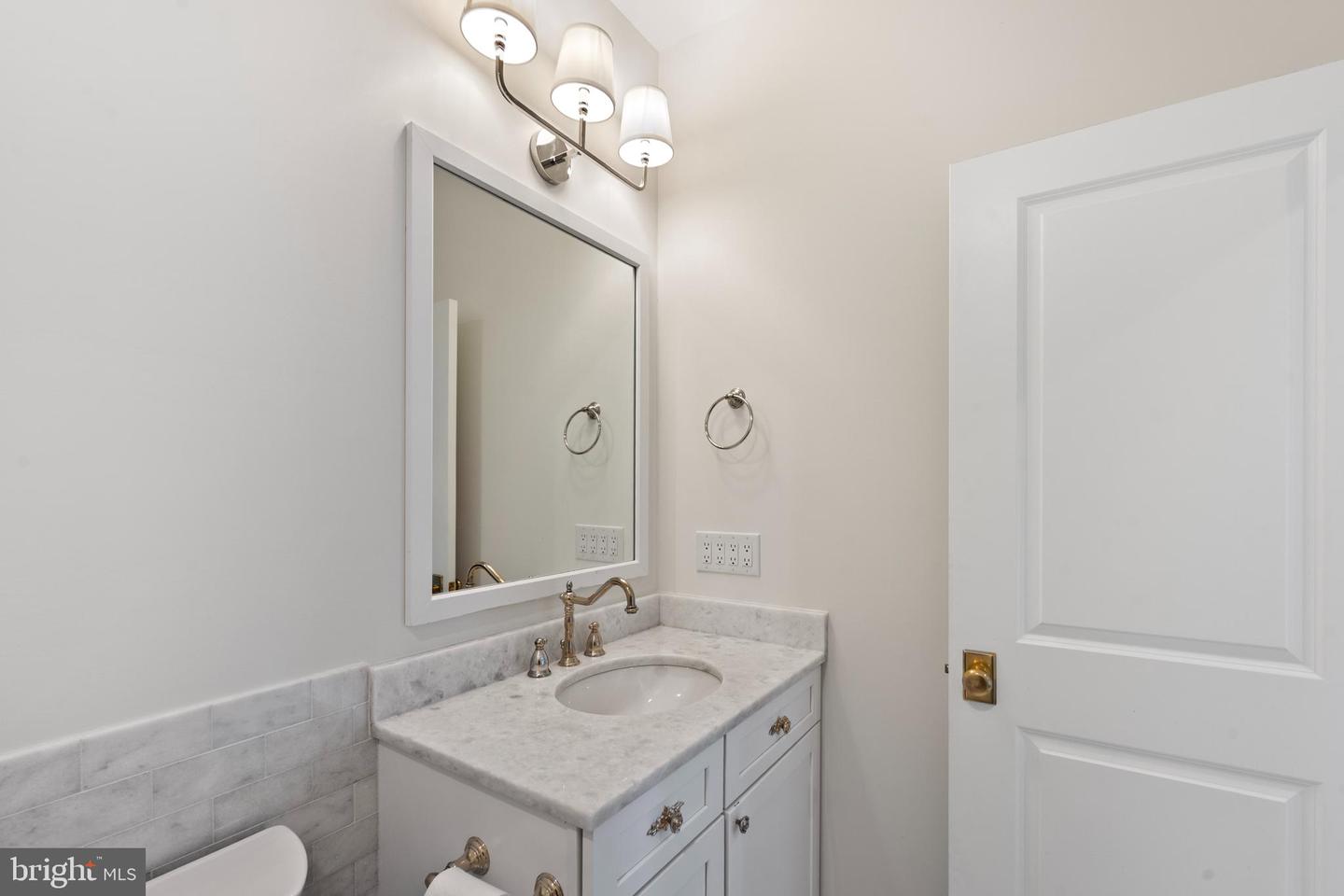 9850 JERRY LN, VIENNA, Virginia 22180, 6 Bedrooms Bedrooms, ,6 BathroomsBathrooms,Residential,For sale,9850 JERRY LN,VAFX2234702 MLS # VAFX2234702
