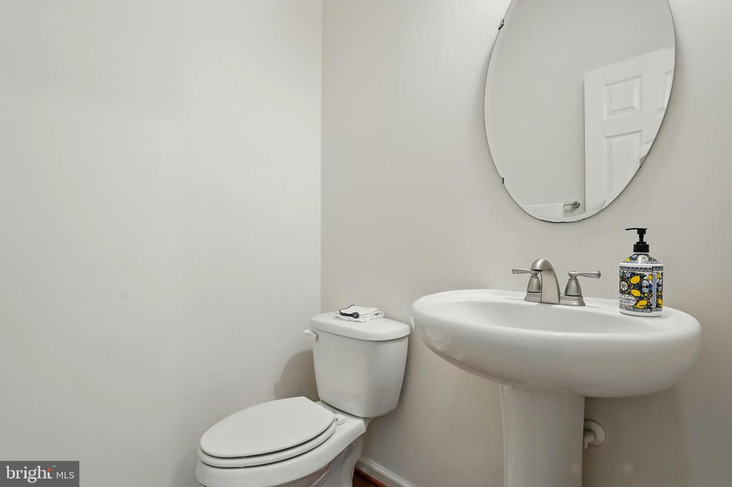3962 LAKE ASHBY CT, WARRENTON, Virginia 20187, 3 Bedrooms Bedrooms, ,2 BathroomsBathrooms,Residential,For sale,3962 LAKE ASHBY CT,VAFQ2016284 MLS # VAFQ2016284