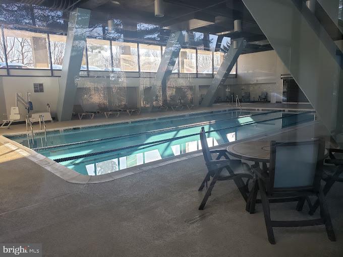 3800 POWELL LN #828, FALLS CHURCH, Virginia 22041, 2 Bedrooms Bedrooms, ,2 BathroomsBathrooms,Residential,For sale,3800 POWELL LN #828,VAFX2234750 MLS # VAFX2234750