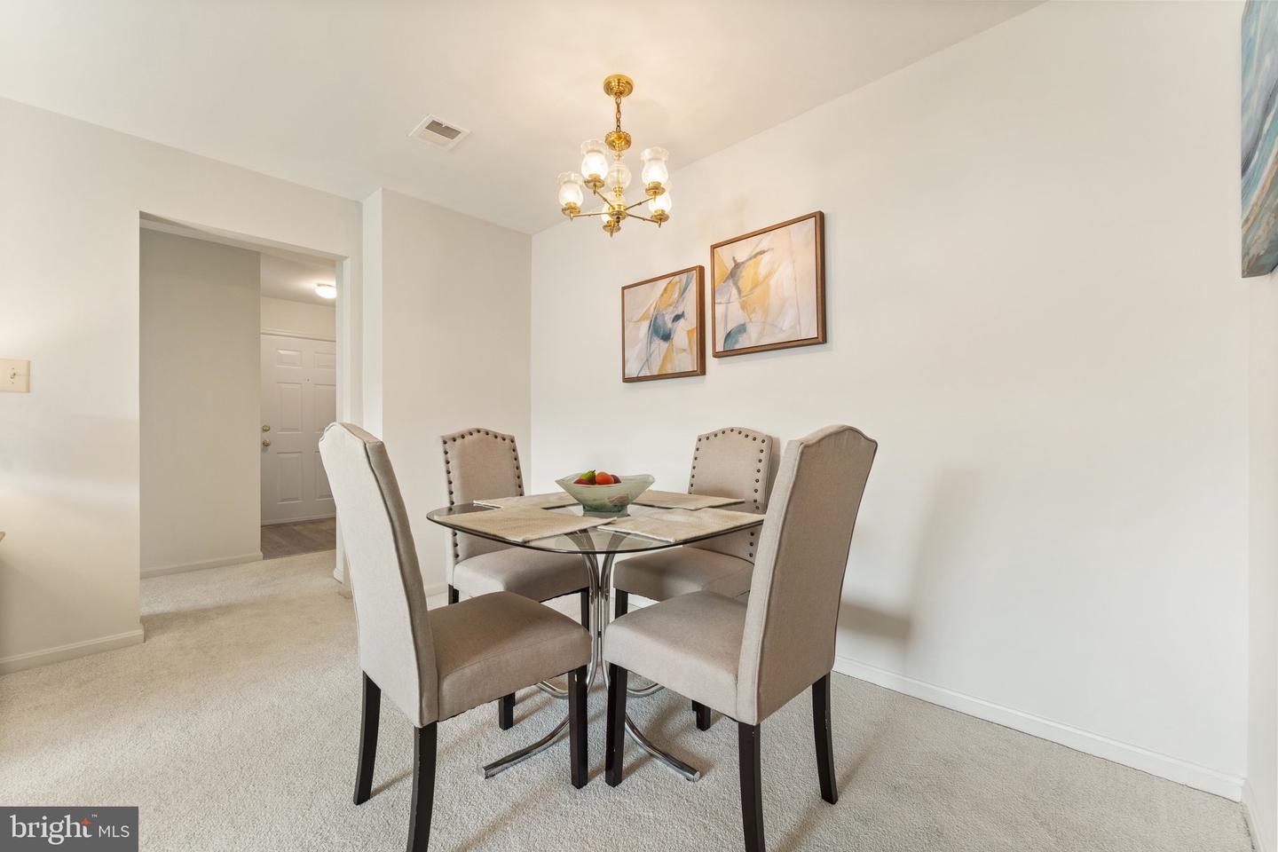 9552 CANNONEER CT #204, MANASSAS, Virginia 20110, 2 Bedrooms Bedrooms, ,2 BathroomsBathrooms,Residential,For sale,9552 CANNONEER CT #204,VAMN2008174 MLS # VAMN2008174