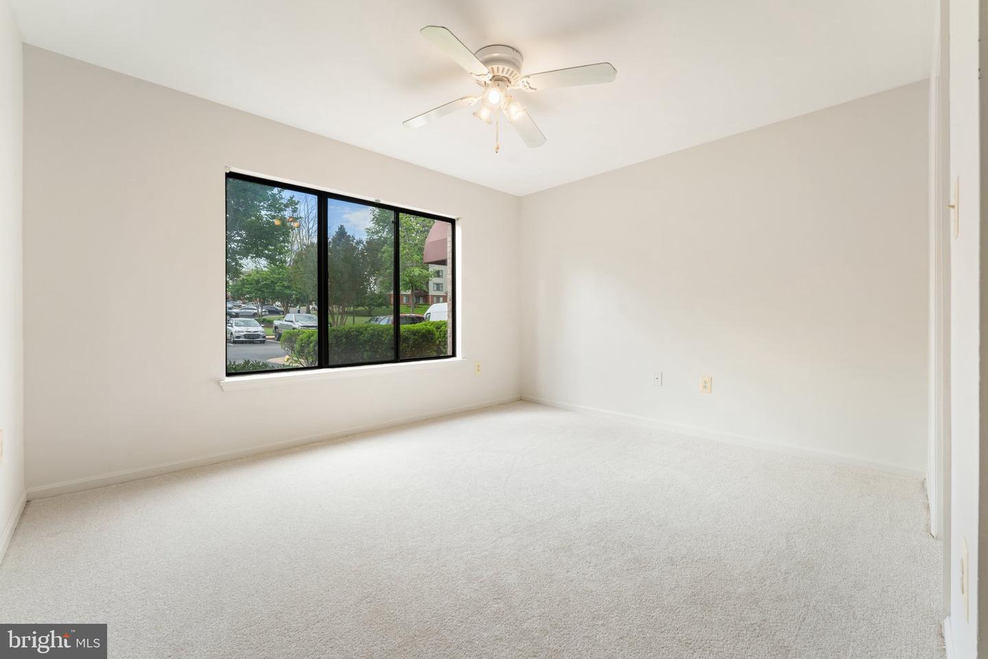 9552 CANNONEER CT #204, MANASSAS, Virginia 20110, 2 Bedrooms Bedrooms, ,2 BathroomsBathrooms,Residential,For sale,9552 CANNONEER CT #204,VAMN2008174 MLS # VAMN2008174