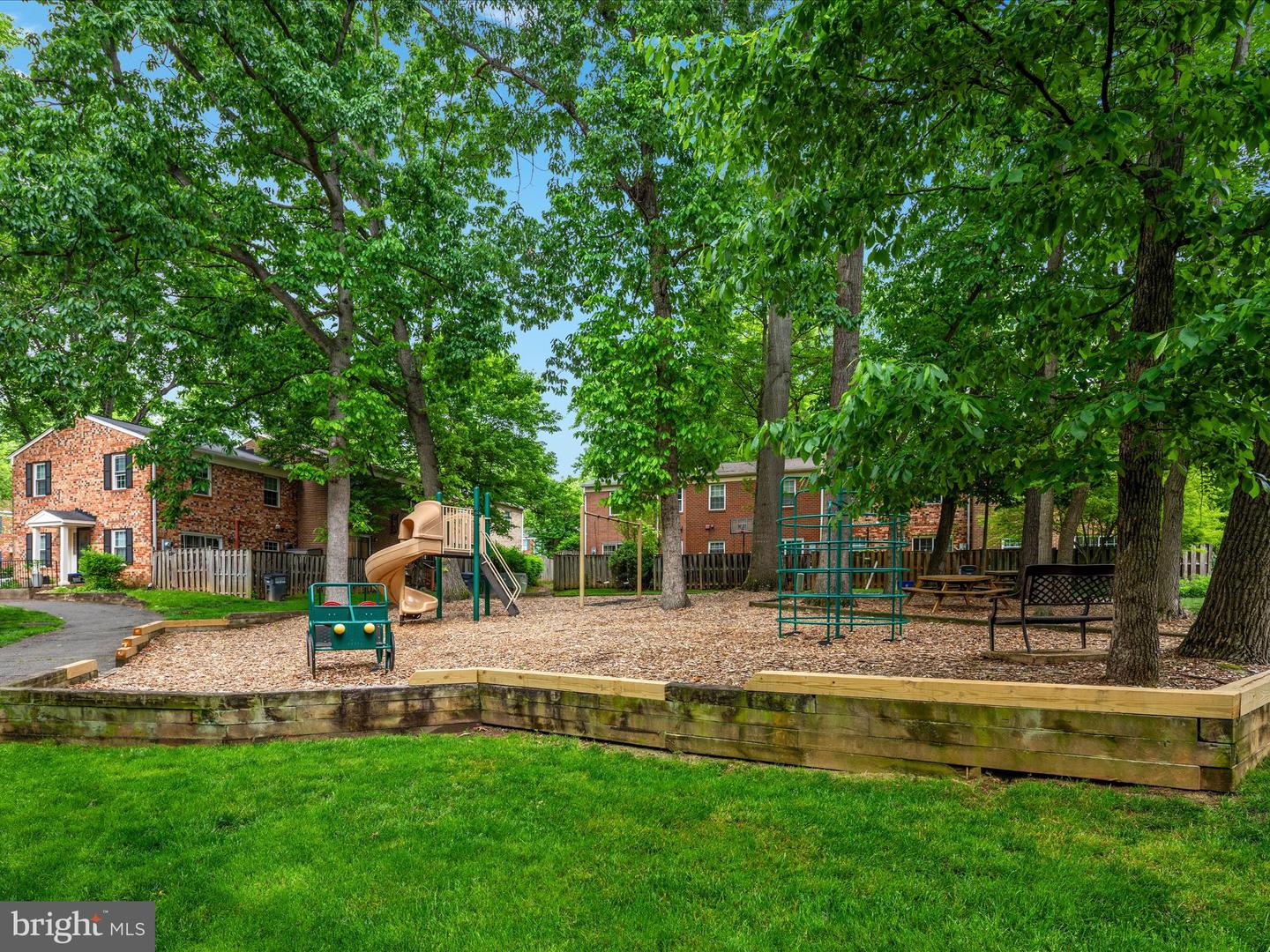 2272 GUNSMITH SQ, RESTON, Virginia 20191, 4 Bedrooms Bedrooms, ,2 BathroomsBathrooms,Residential,For sale,2272 GUNSMITH SQ,VAFX2235576 MLS # VAFX2235576
