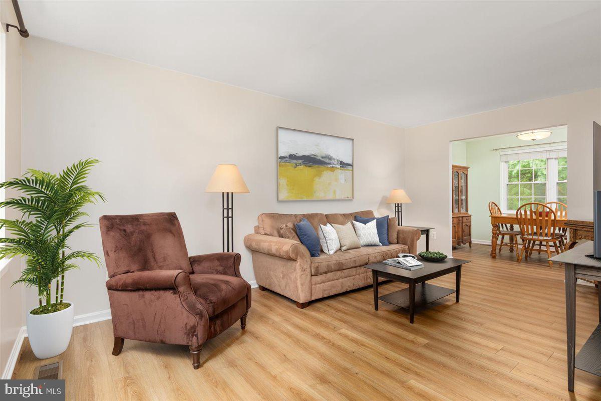2272 GUNSMITH SQ, RESTON, Virginia 20191, 4 Bedrooms Bedrooms, ,2 BathroomsBathrooms,Residential,For sale,2272 GUNSMITH SQ,VAFX2235576 MLS # VAFX2235576
