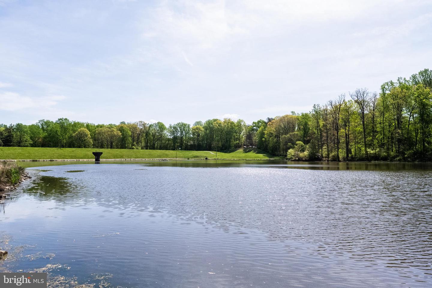 5610 SUMMER OAK WAY, BURKE, Virginia 22015, 4 Bedrooms Bedrooms, 8 Rooms Rooms,2 BathroomsBathrooms,Residential,For sale,5610 SUMMER OAK WAY,VAFX2235434 MLS # VAFX2235434