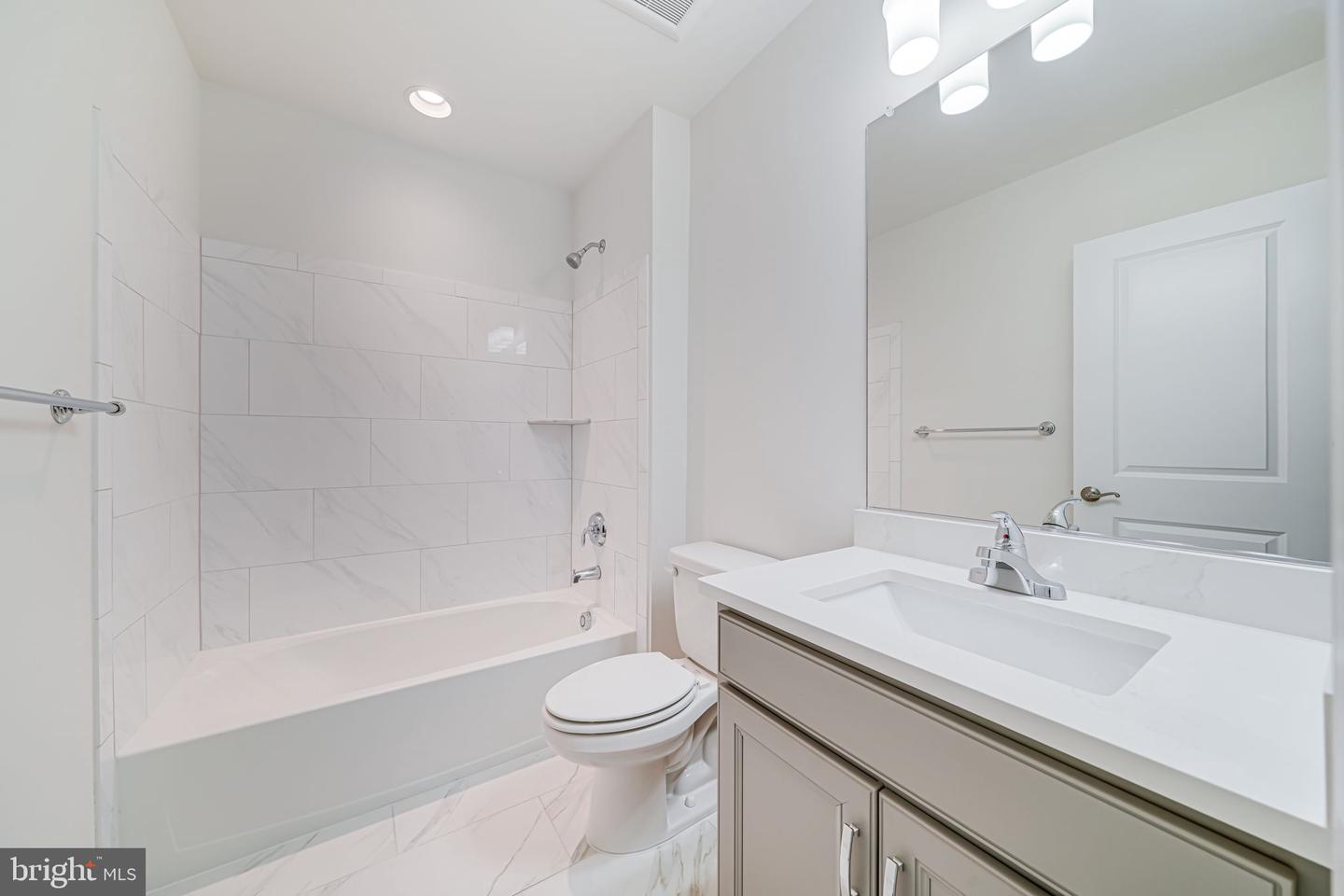 7917 TURTLE CREEK CIR, GAINESVILLE, Virginia 20155, 4 Bedrooms Bedrooms, ,4 BathroomsBathrooms,Residential,For sale,7917 TURTLE CREEK CIR,VAPW2092488 MLS # VAPW2092488
