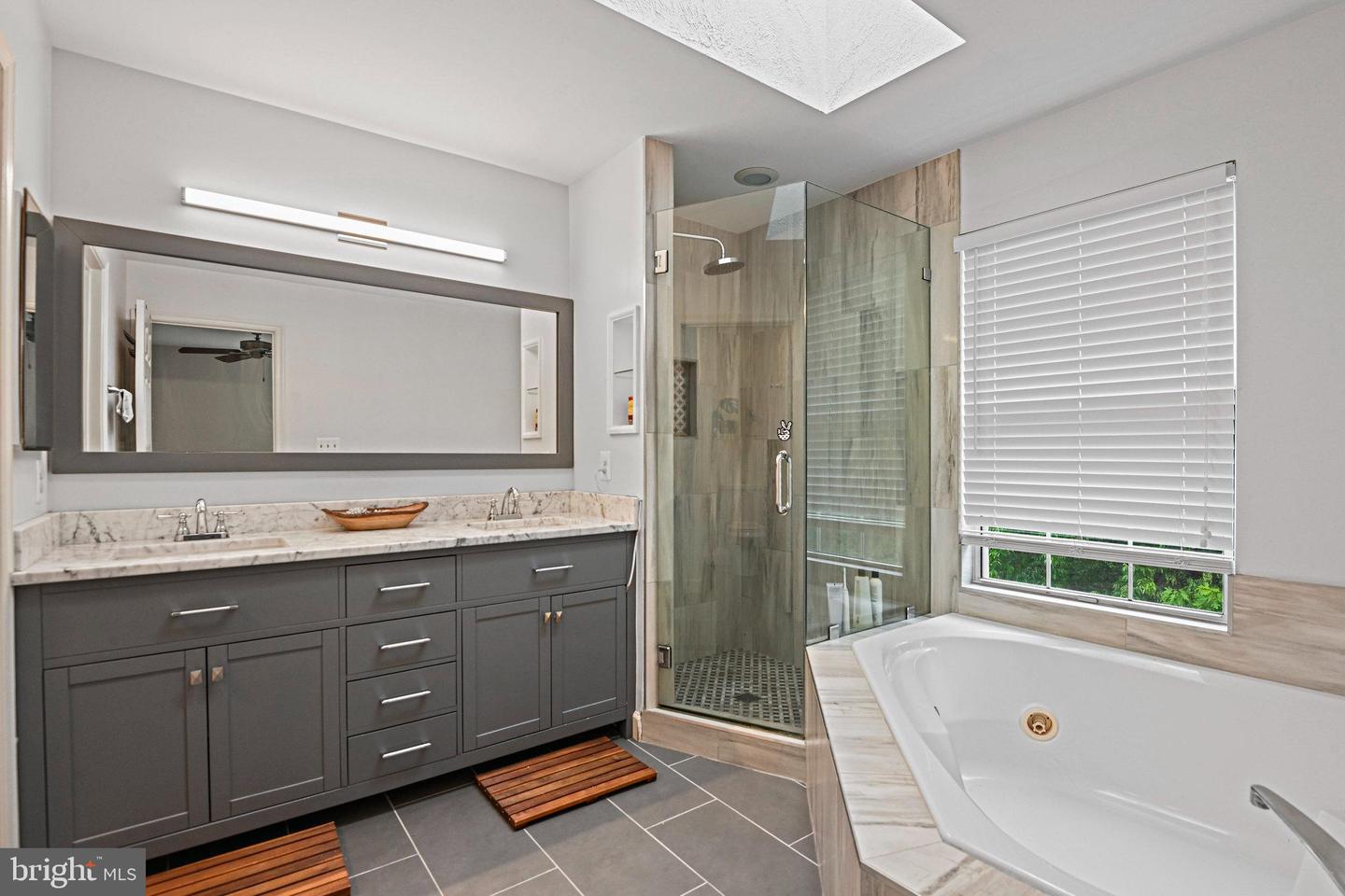 13000 LIMESTONE CT, CLIFTON, Virginia 20124, 3 Bedrooms Bedrooms, ,2 BathroomsBathrooms,Residential,For sale,13000 LIMESTONE CT,VAFX2235620 MLS # VAFX2235620