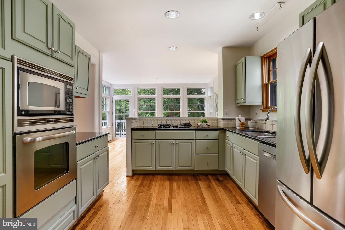 6218 30TH ST NW, WASHINGTON, District Of Columbia 20015, 4 Bedrooms Bedrooms, ,3 BathroomsBathrooms,Residential,For sale,6218 30TH ST NW,DCDC2196600 MLS # DCDC2196600